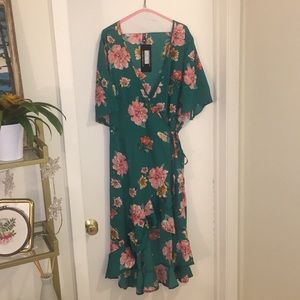 ASOS - Influence Plus midi wrap dress floral print